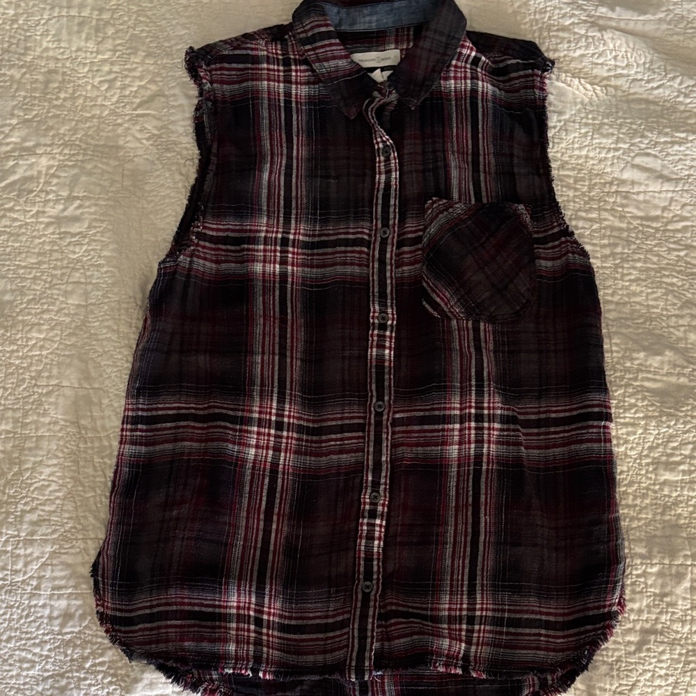 Treasure & Bond Sleeveless Plaid Button-Up Shirt - S